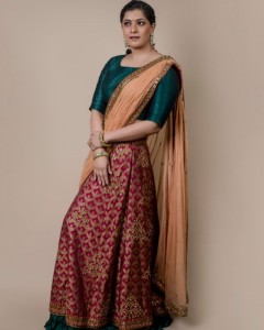 varalakshmi-sarathkumar-latest-photos-004