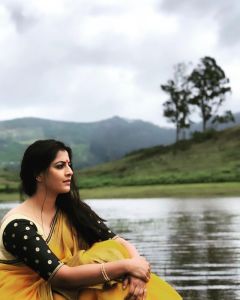 varalakshmi-sarathkumar-latest-photos-009