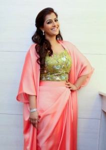 varalakshmi-sarathkumar-recent-photos-041-349