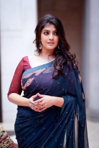 varalakshmi-sarathkumar-recent-photos-09-652