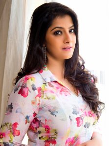 varalakshmi-sarathkumar-recent-photos-092153
