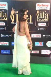 varalaxmi-sarathkumar-latest-photos-666-00270