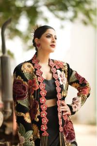 varalaxmi-sarathkumar-latest-photoshoot-photos-011