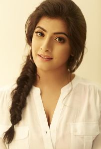 varalaxmi-sarathkumar-photo-gallery-123-00385
