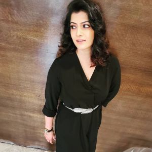 varalaxmi-sarathkumar-photos-004