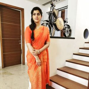 varalaxmi-sarathkumar-photos-005