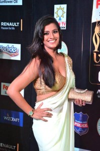 varalaxmi-sarathkumar-pictures-111-03324