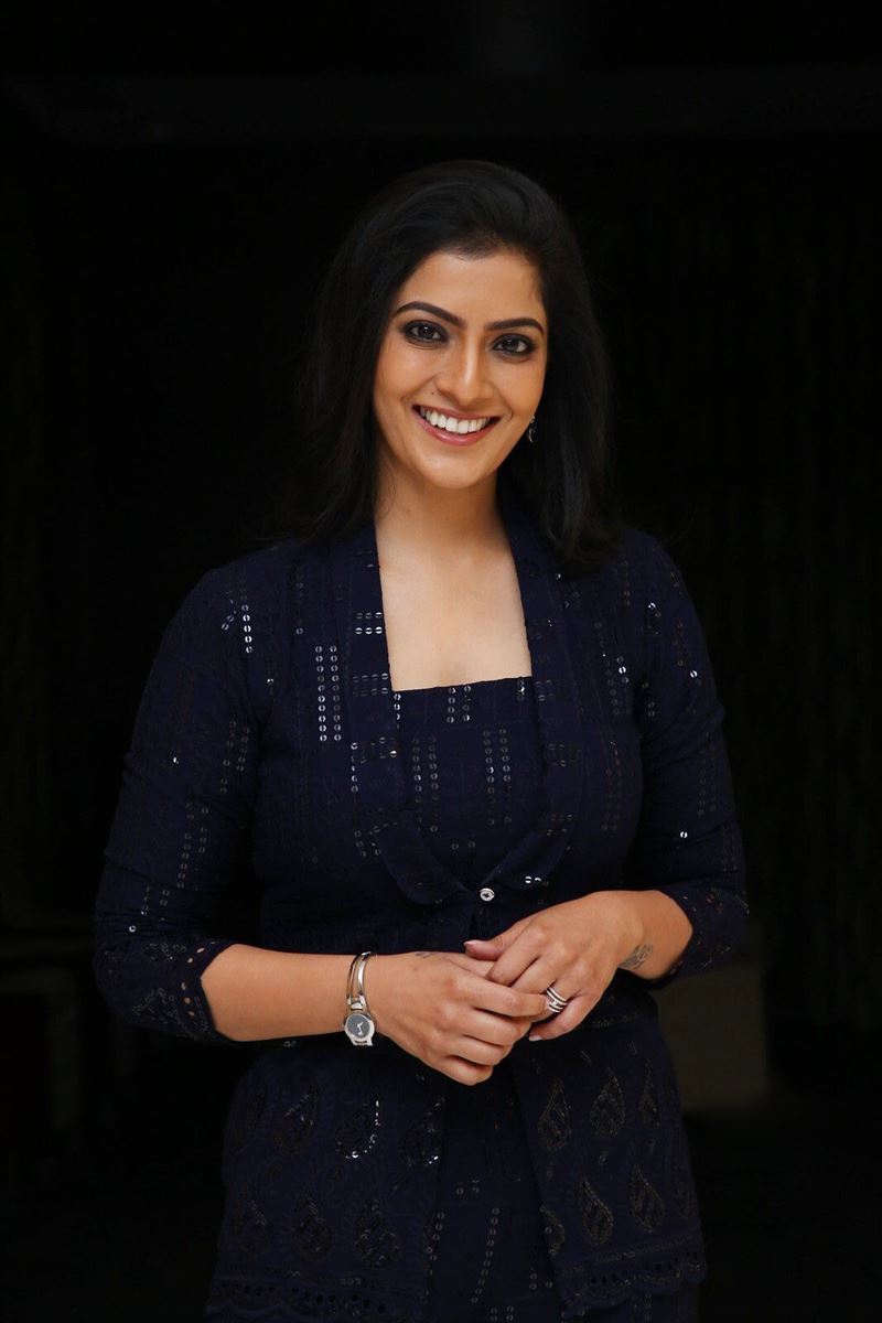 Varalakshmi Sarathkumar Pictures, Photos & Images - Kerala9.com