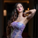 actress-vedhika-in-fish-cut-gown-001