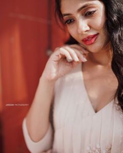 veena nandakumar image 9009-005