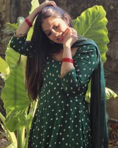 veena-nandakumar-in-green-churidar-dress-photos-001