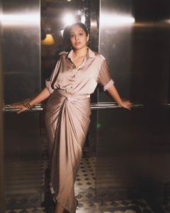 veena-nandakumar-in-satin-shirt-with-knotting-skirt-dress-photos-008