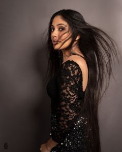 veena-nandakumar-new-photoshoot-002