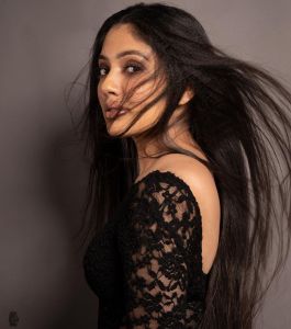 veena-nandakumar-new-photoshoot-004