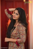 veena-nandakumar-latest-pics-443-00280