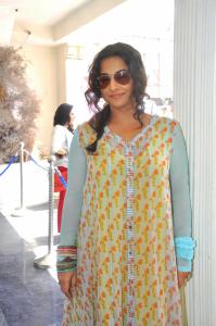 04-vidya-balan-latest-new-photos-00346