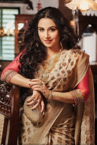6548vidhya_balan_latest_pics_85-002
