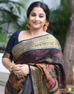 actress-vidya-balan-stills-2214