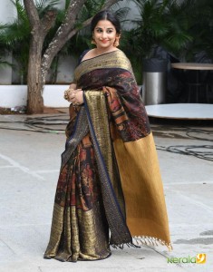 actress-vidya-balan-stills-897