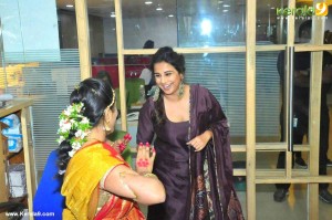 vidhya-balan-latest-photos-10144