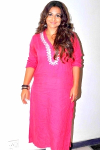 vidhya-balan-latest-stills-44475