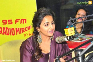 vidhya-balan-pics-200-00220