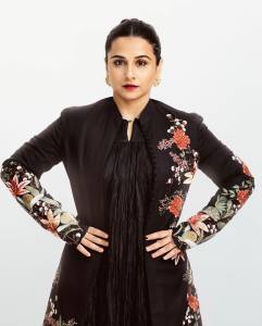 vidya-balan-in-black-gown-photos-006