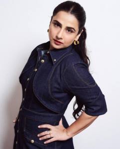 vidya-balan-in-jeans-material-frock-styling-photos-010