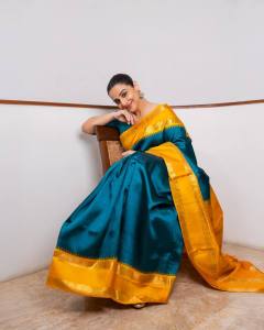 vidya-balan-in-latest-trending-saree-ideas-photos-003
