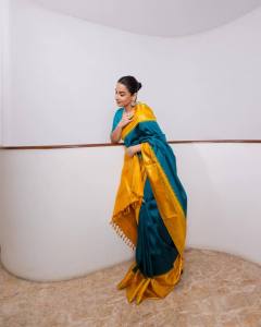 vidya-balan-in-latest-trending-saree-ideas-photos-004