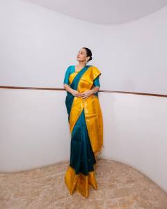 vidya-balan-in-latest-trending-saree-ideas-photos-005