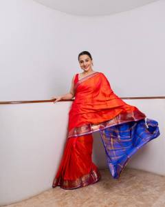 vidya-balan-in-latest-trending-saree-ideas-photos-008