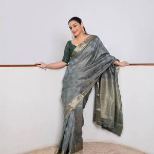 vidya-balan-in-latest-trending-saree-ideas-photos-009