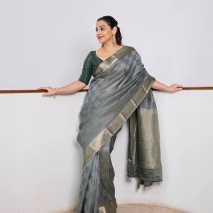 vidya-balan-in-latest-trending-saree-ideas-photos-012