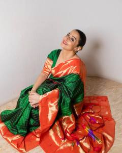 vidya-balan-in-latest-trending-saree-ideas-photos-013