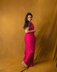 vidya-balan-in-latest-trending-saree-ideas-photos