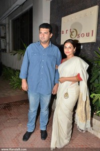 vidya-balan-latest-images-00276