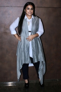 vidya-balan-latest-photos-12112