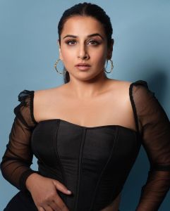 vidya-balan-latest-photos-in-black-dress-02