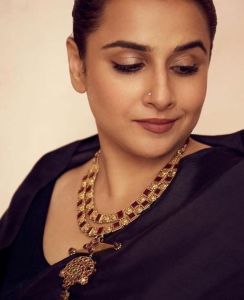 vidya-balan-latest-photoshoot-in-saree-002