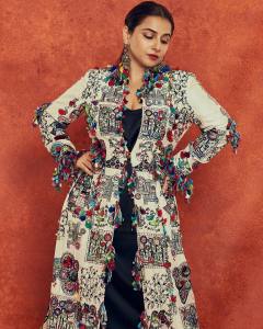 vidya-balan-latest-photoshoot-in-saree-007