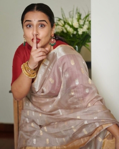 vidya-balan-latest-saree-photos-2021-0
