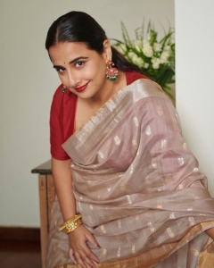 vidya-balan-latest-saree-photos-2021-004