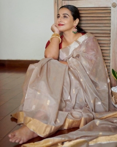 vidya-balan-latest-saree-photos-2021-005
