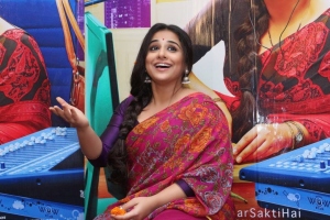 vidya-balan-latest-stills-44450