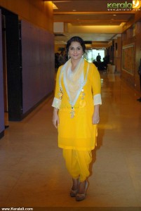 vidya-balan-photos-00763