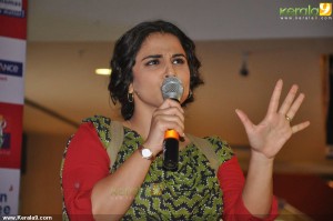 vidya-balan-stills-00392