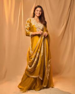 1_wamiqa-gabbi-latest-photos-007