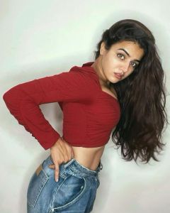1_wamiqa-gabbi-photo