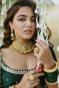 wamiqa-gabbi-hd-wallpaper-001